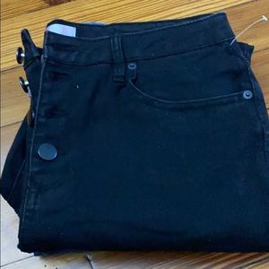 Black skinny jeans